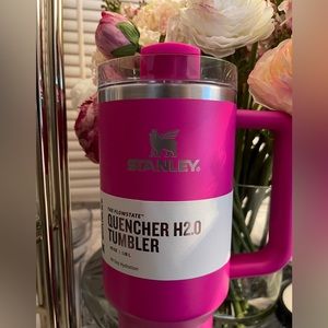 New Stanley 40oz Quencher Camelia Pink Barbie Pink